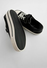 Next REGULAR FIT - Sneakers low - black