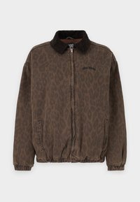 Brun denimjakke med leopardmønster, kordfløyelskrage, elastisk linning og sidelommer. Glidelås foran.