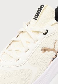 Puma SOFTRIDE MAYVE 2 ANIMAL  - Παπούτσι προπόνησης - warm white/warm beige/black