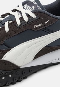 Puma BLACKTOP RIDER UNISEX - Sneakers basse - flat dark gray/vapor gray ...