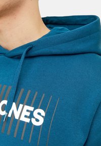 Jack & Jones CORP LOGO PLAY NOOS - Felpa con cappuccio - blau
