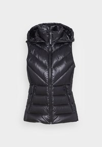 Zwarte gewatteerde bodywarmer met een hoge kraag en capuchon. Heeft chevron-stiksel, rits aan de voorkant en twee zijzakken. Glanzend, lichtgewicht materiaal.