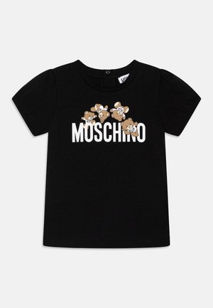 Sort kortærmet t-shirt til småbørn med teksten "MOSCHINO" og fire legesyge bamser over mærkenavnet foran.