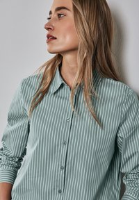 Street One Blus - grün