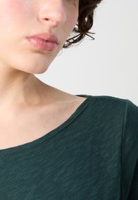 Marc O'Polo LONG SLEEVE BOAT NECK - Topper langermet - midnight pine