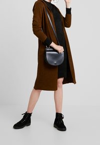 TWINTIP Kofta - brown