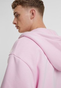 Urban Classics Sweatjakke - softpink