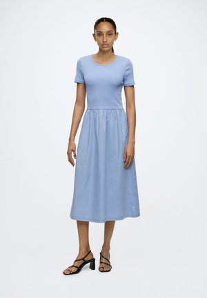Marc O'Polo DENIM C NECK VOLANT - Denné šaty - medium blue
