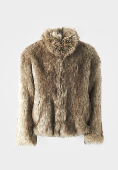 Faux furjakke i brune nuancer med en fold-over krave. Den har en frontlukning, lange ærmer og en blød, tekstureret overflade.