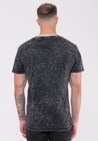 Paradiso Clothing THE BEATLES DROP T BAND LOGO SNOW WASH - Print T-shirt - black