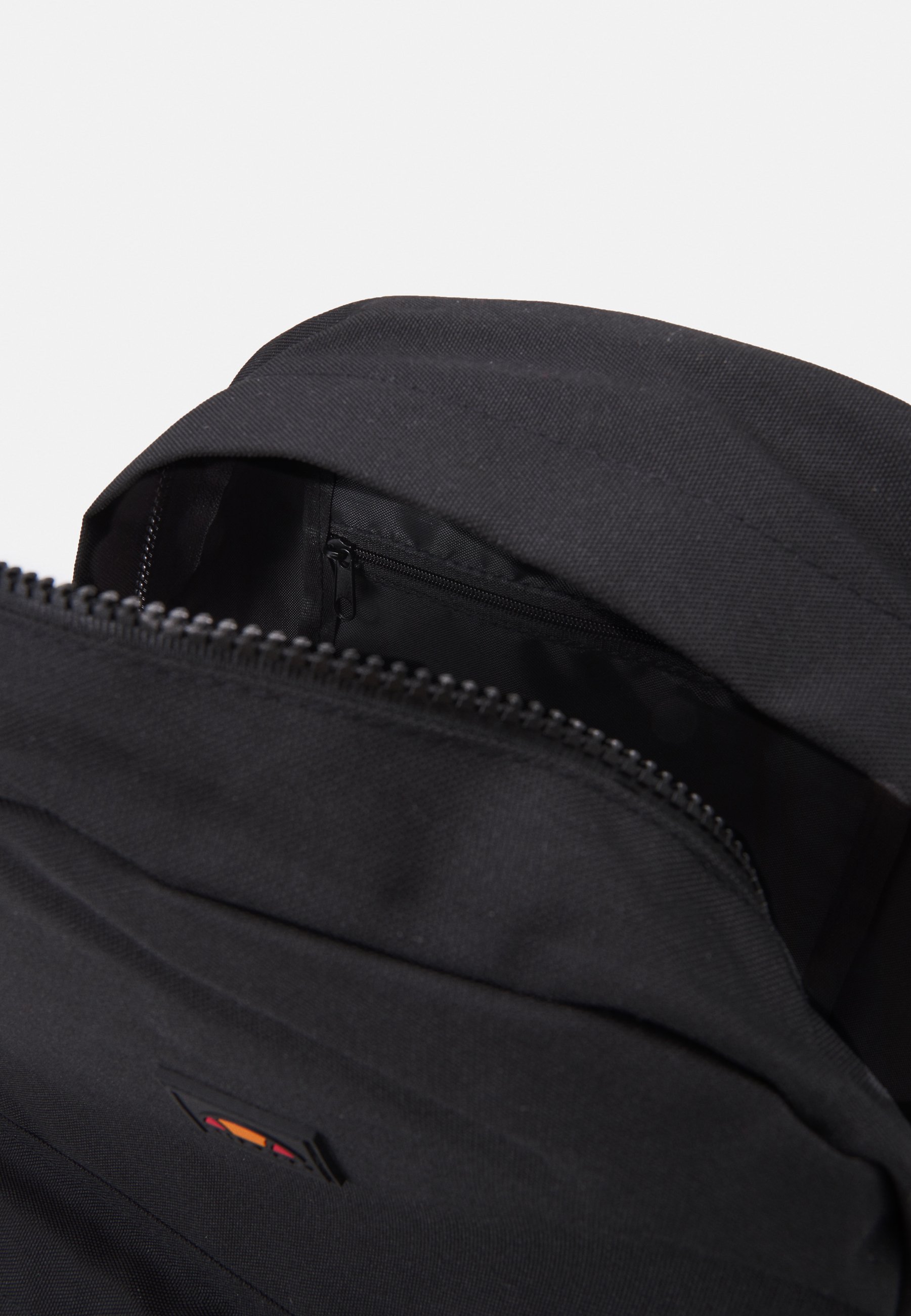 Ellesse TAGLA BACKPACK UNISEX - Mochila - black/negro - Zalando.es