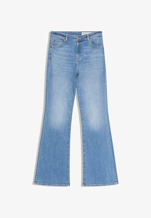 Jeans svasati azzurro chiaro con una texture denim liscia, dotati di cinque tasche, chiusura con un solo bottone e una leggera scoloritura vicino alle ginocchia.