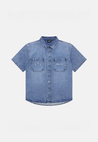 Jasnoniebieska koszula z krótkim rękawem wykonana z denimu, z zapięciem na guziki, dwoma kieszeniami na piersi oraz haftowanymi zdobieniami na lewej kieszeni i kołnierzu.