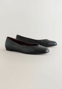 Next Baleriinad - black