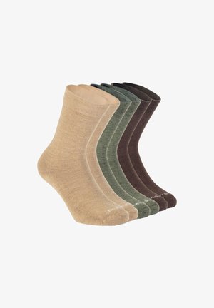 Sechs Paar einfarbige Crew-Socken in Beige-, Grün- und Brauntönen, nebeneinander gegen einen weißen Hintergrund angeordnet.