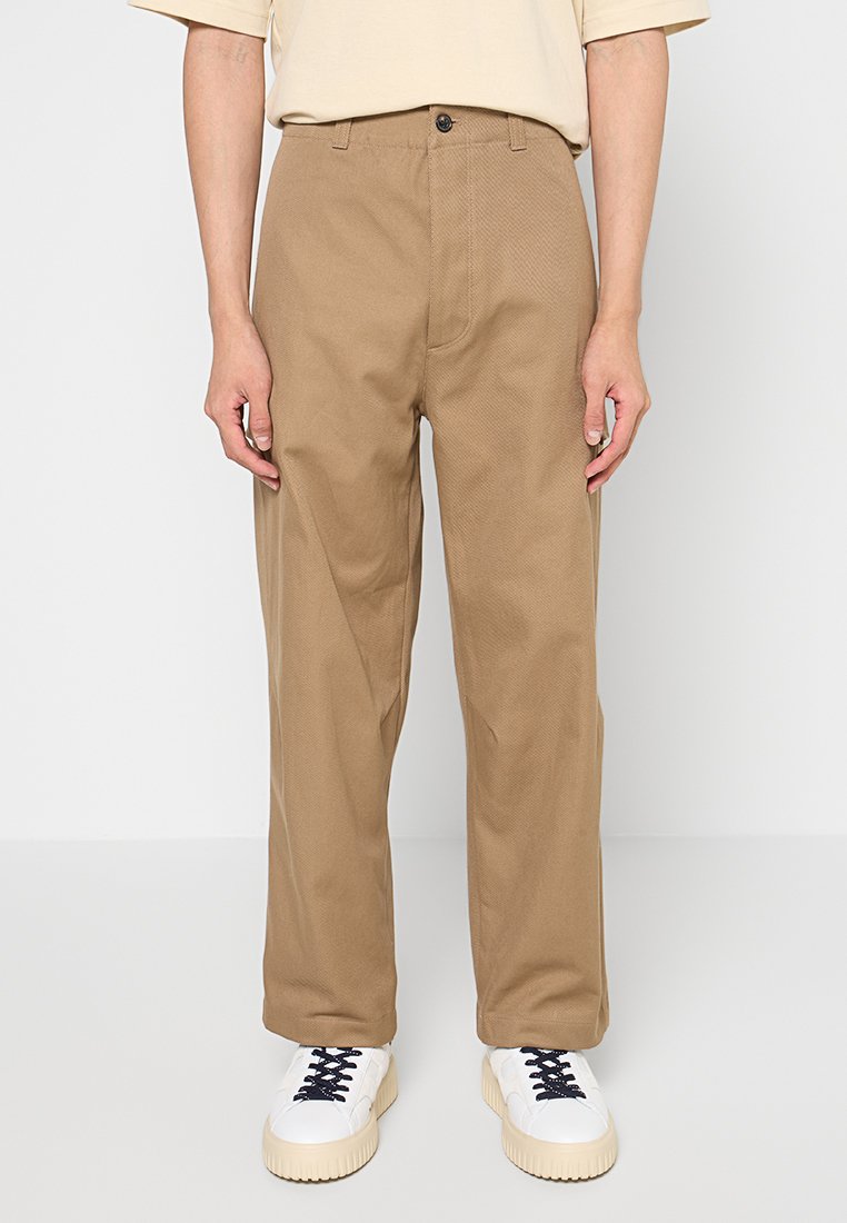 closed Broek bruin