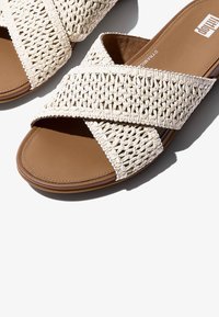 FitFlop Muiltjes - deep tan ivory