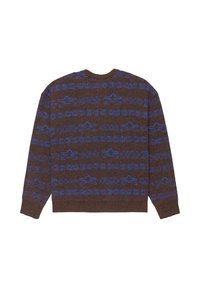Brauner Strickpullover mit einem blauen geometrischen Muster, runder Ausschnitt, langen Ärmeln und gerippten Bündchen am Saum und an den Ärmeln.