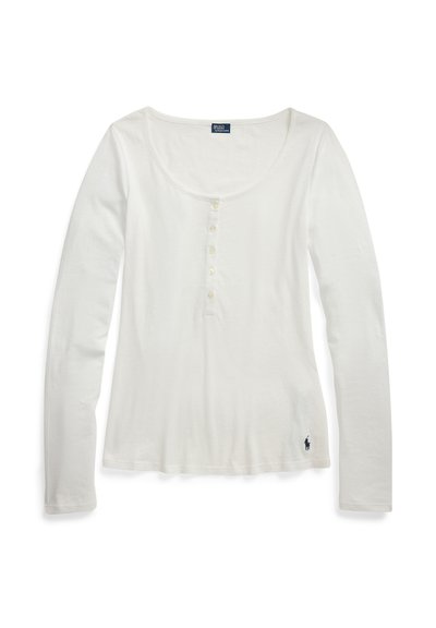 Wit Henley-shirt met lange mouwen, een ronde hals, vijf knopen in het midden aan de voorkant en een klein zwart geborduurd logo bij de zoom.
