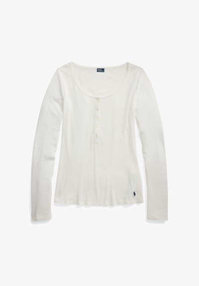 Wit Henley-shirt met lange mouwen, een ronde hals, vijf knopen in het midden aan de voorkant en een klein zwart geborduurd logo bij de zoom.