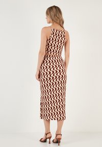 LELA SLIM FIT SET - Zīmuļsvārki - brown white
