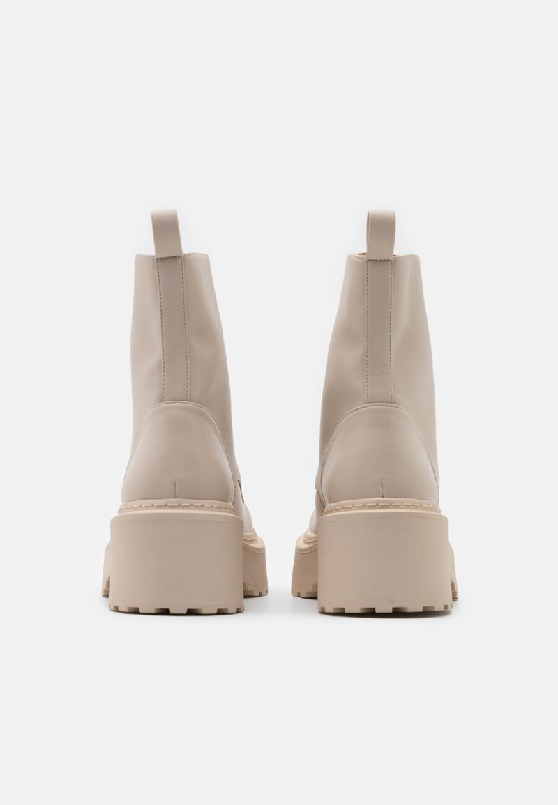 Missguided Lace Up Chunky Sole Boots Plateaustiefelette Cream Beige Zalando De