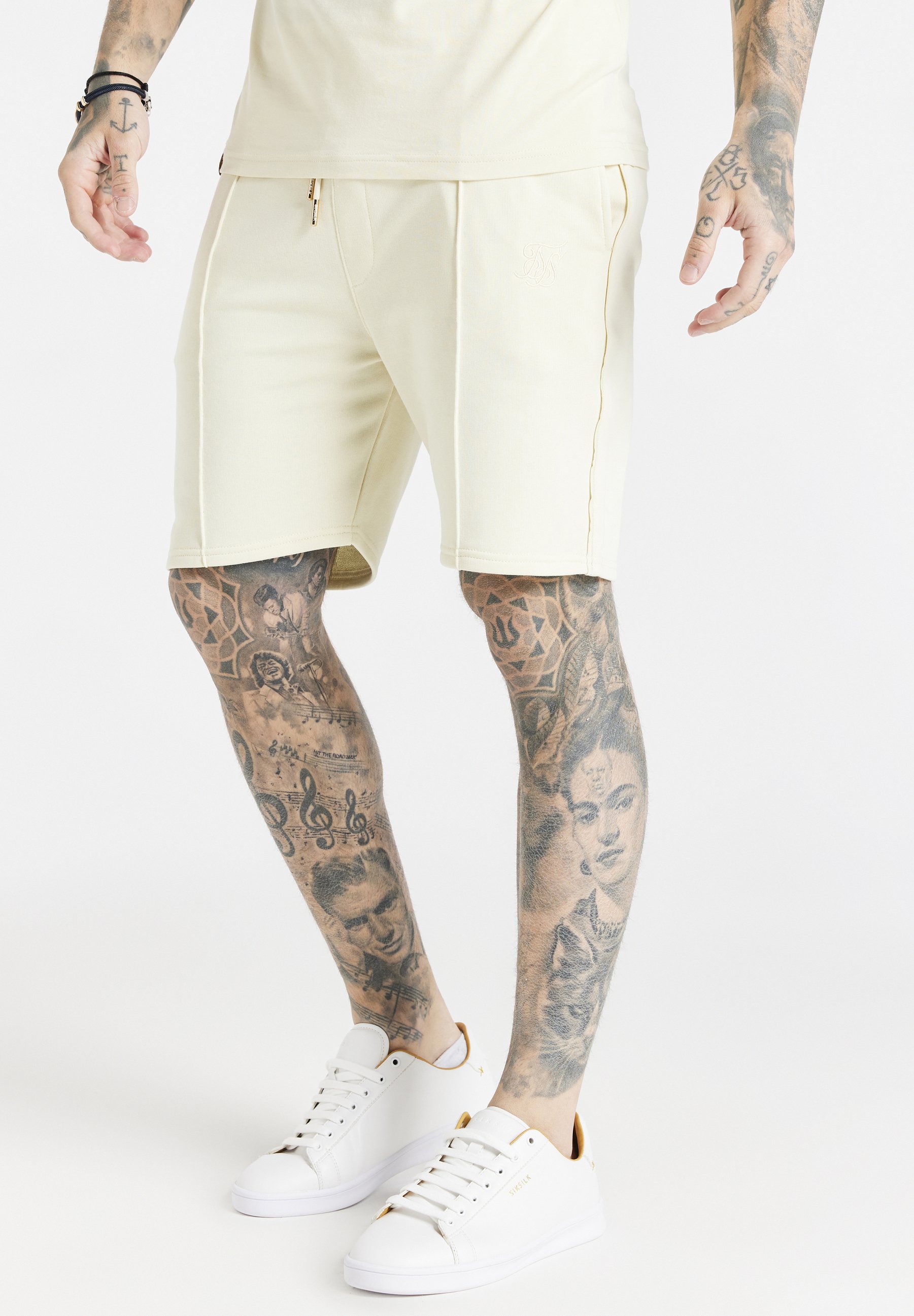SIKSILK SMART ESSENTIAL - Shorts - ecru/avorio - Zalando