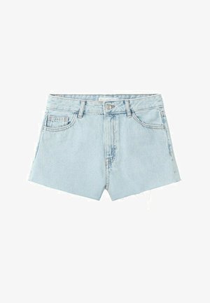 Lyseblå denimshorts med frynsete kanter, frontknap, lynlås, bæltestropper og tre forlommer.