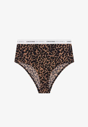 Hoge tailleonderbroek met panterprint, met een zwarte elastische tailleband waarop de tekst "LOVE STORIES OH APRIL" in het wit staat. Zacht, rekbaar materiaal.