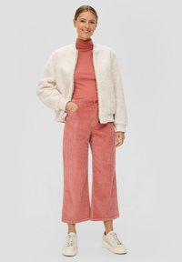 s.Oliver CULOTTE IN QUALITÄT ciemnozielony