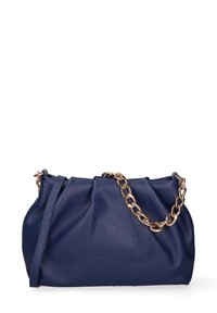 Navyblauwe leren handtas met een gouden ketting en bijpassende leren schouderriem, lichtjes gathered aan de bovenkant.