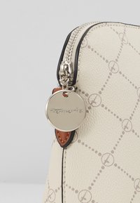 Tamaris ANASTASIA CLASSIC - Cross body bag - ecru