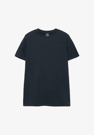 Tricou simplu negru, cu mâneci scurte și guler rotund, cu o etichetă mică a brandului pe interiorul gulerului.