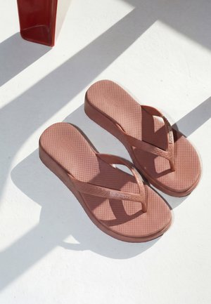 Havaianas, HIGH PLATFORM - Sandalen - canyon clay