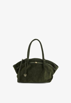 Olivgrüne Wildleder-Handtasche mit zwei kurzen Griffen, einem Reißverschluss und einem goldfarbenen Akzent auf der Vorderseite, mit einer strukturierten Form.