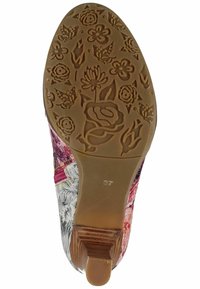 Botín multicolor con parte superior de tela estampada y suela texturizada. Diseños florales detallados en relieve en la parte inferior de goma flexible. Talla 37.