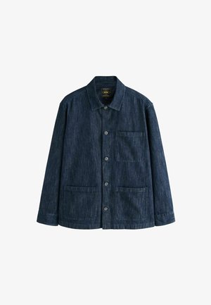Veste en denim noir à boutons avec col, dotée de deux poches avant et d'une seule poche poitrine. Des rayures verticales sont visibles sur l'ensemble.