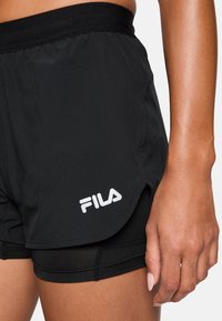 Fila - Krótkie spodenki sportowe