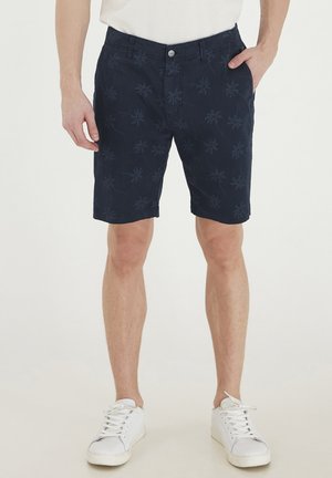 Pantaloni scurți bleumarin cu un model subtil de palmieri, fabricați dintr-un material ușor, cu un talie standard și buzunare laterale.