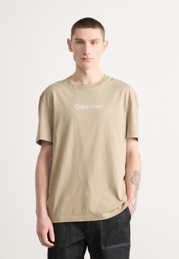 HERO LOGO COMFORT - Print T-shirt - tree house