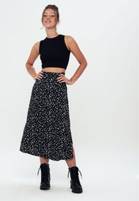 Herita PRINTED LONG SLIT - Gonna a campana - black