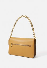 COACH CHAIN TABBY SHOULDER BAG - Handbag - honey brown
