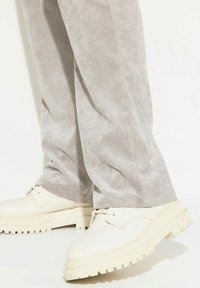 Ulla Popken ELASTIC WAIST - Kalhoty - pebble gray