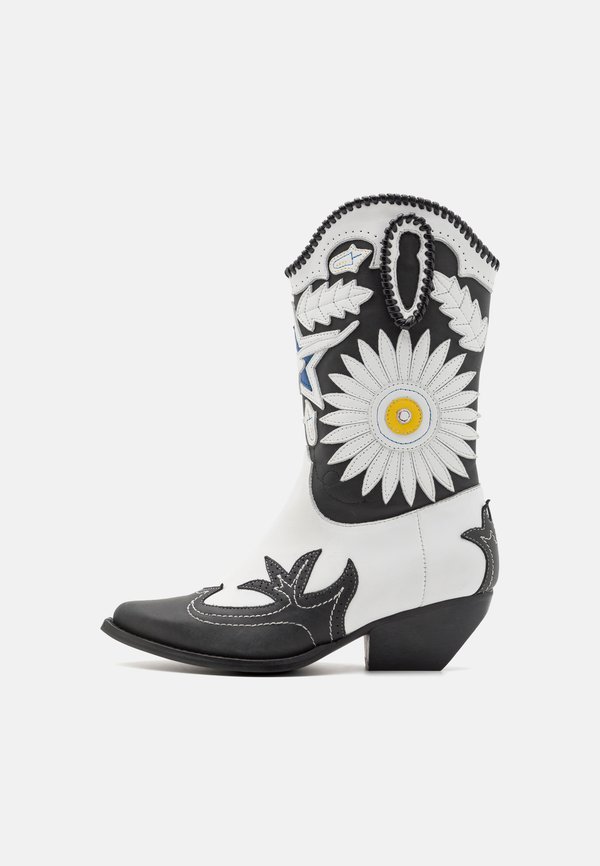 TEXARKANA - Cowboy/Biker boots