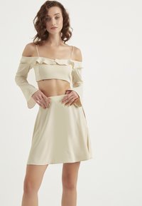 Chiquelle FLARED MINI SKIRT - A-Linien-Rock - white