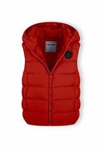 Gilet rembourré rouge avec une capuche, doté d'une fermeture éclair intégrale, d'un motif matelassé horizontal et d'un écusson noir rond sur la zone de la poitrine.