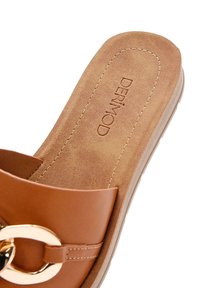 Derimod Sandalias planas - light brown