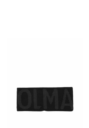 Bandeau en maille noire avec de grandes lettres gris foncé épelant partiellement "OLMA" à l'avant.