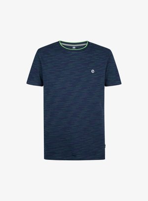 Navyblauw T-shirt met korte mouwen met verticale groene strepen en een ronde hals. Bevat een klein logo aan de bovenkant aan de linkerkant. Zachte stoftextuur.