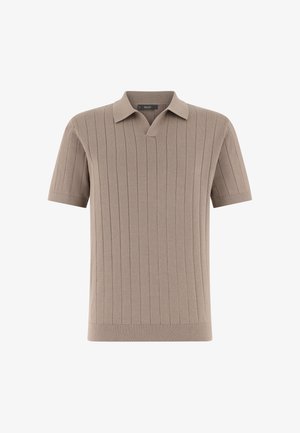 Lyhythihainen beige neulottu poolopaita, jossa on pystysuuntaiset ribbineulokset, avoin kaulus sekä resorit helmassa ja hihansuissa, esitetty valkoisella taustalla.